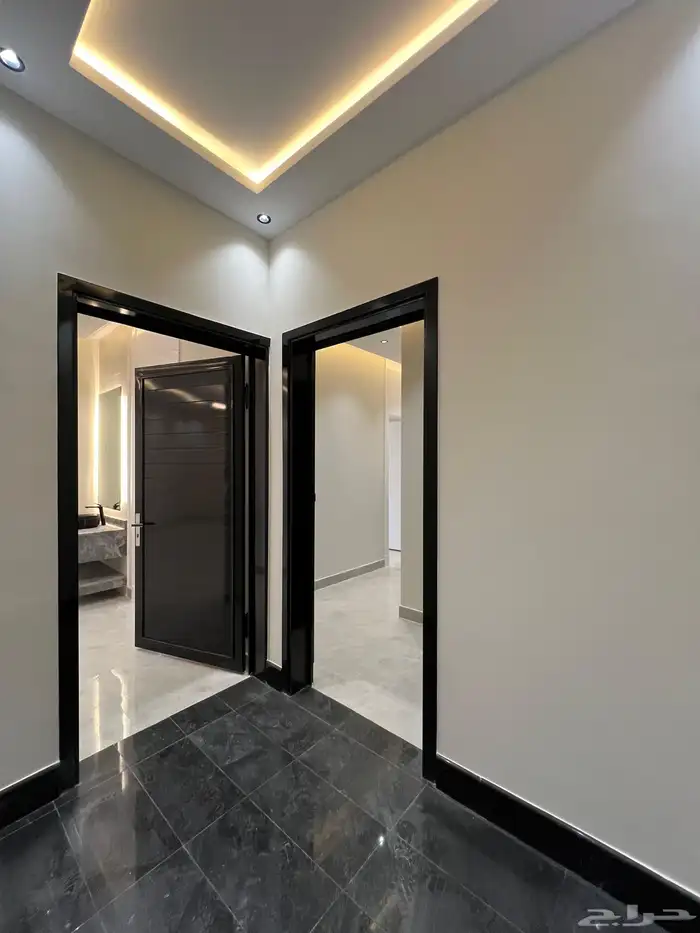 شقه علويه تشطيب مودرن للبيع بالمحاله بابها 5