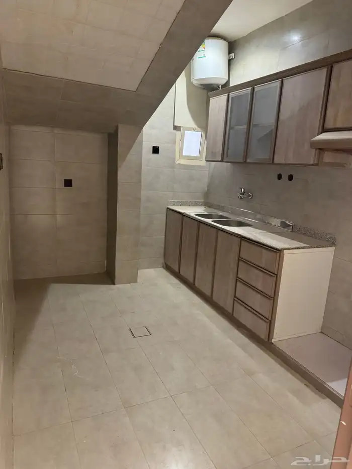 للإيجار فيلا 225 متر حي النرجس جنوب طريق انس 14
