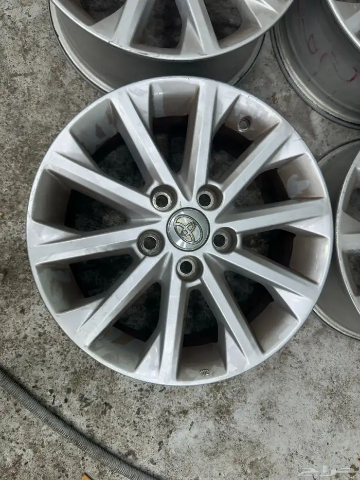 جنوط كامري 2016 اصلي مقاس 16 8