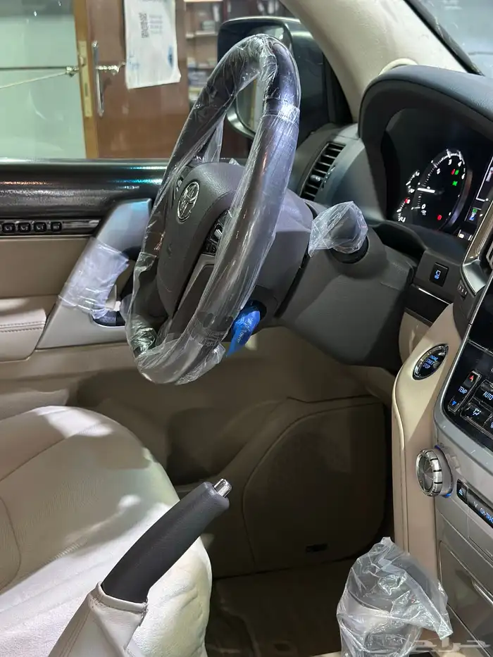 لاندكروزر مديل 2021 VXS اعلى فئه 20
