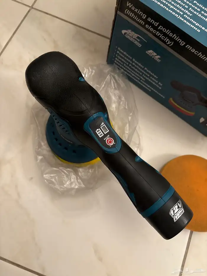 اعرض لكم مكينه تلميع للسيارات يوجد 8سرعات ويوجد بطاريتين 0