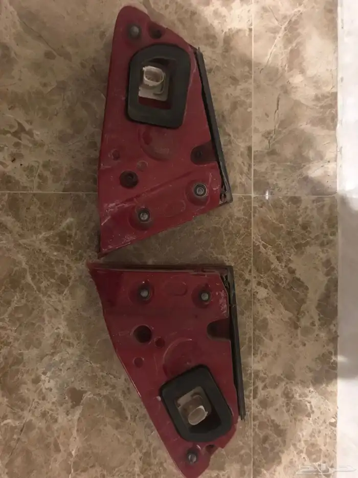 اسطب نص الي على شنطه أوديA8 2012 3