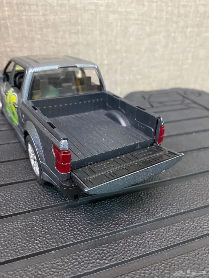 مجسمات سيارات للبيع 23