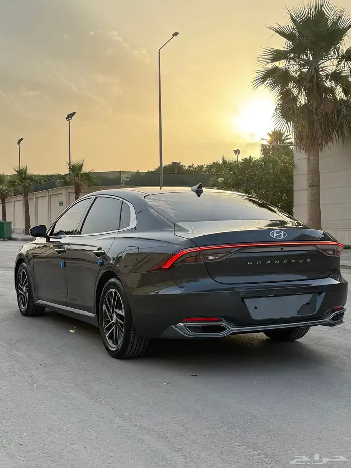 هيونداي ازيرا 2020 ( تم البيع ) 15