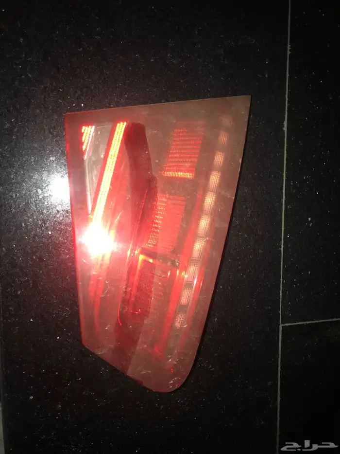 اسطب نص الي على شنطه أوديA8 2012 6