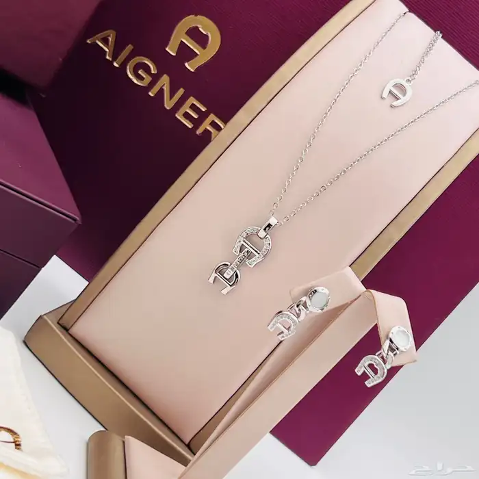 ساعات واقلام كارتير اقنر فرزاتشي كواليتي مع الملحقات الاصلي 34