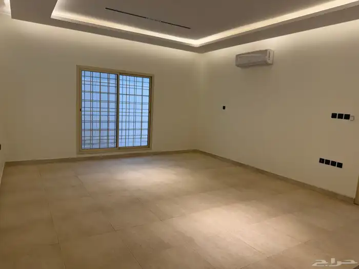للإيجار فيلا 225 متر حي النرجس جنوب طريق انس 15