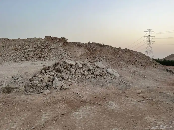 دفان تراب وحجر 0