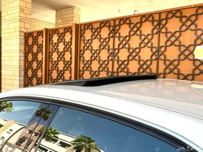 مرسيدس 550 E بحالة المصنع 2010 (تم البيع) 16