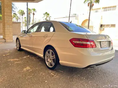 مرسيدس 550 E بحالة المصنع 2010 (تم البيع) 21