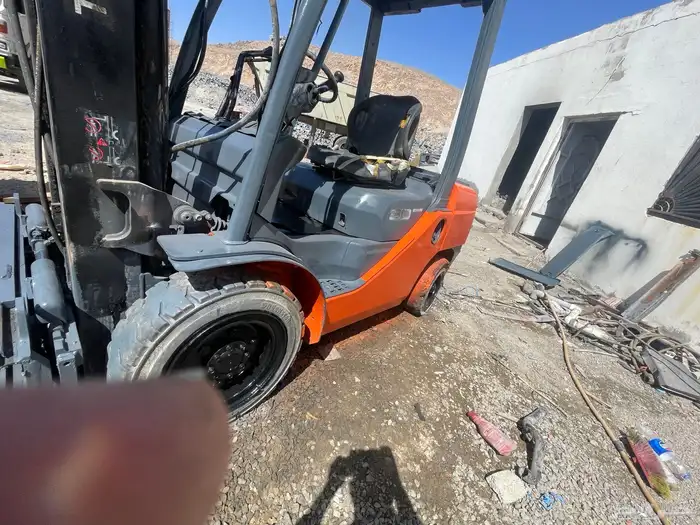 رافعات شوكية تويوتا 3 طن وزراعة بلك وطني للبيع 24