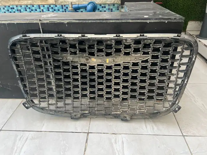 شبك كرايسلر 300s 1