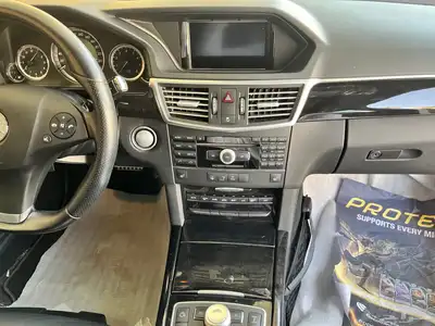 مرسيدس 550 E بحالة المصنع 2010 (تم البيع) 47