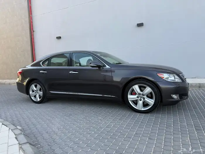 لكزس LS460 11