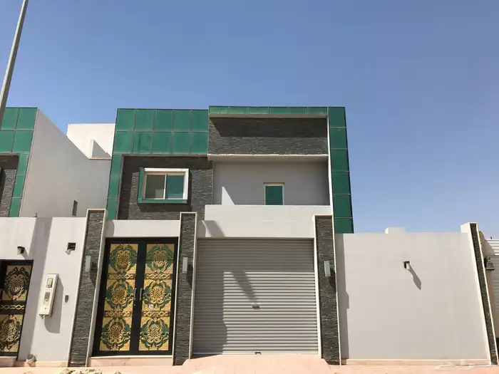مطلوب فلة للبيع وسط الرياض 0