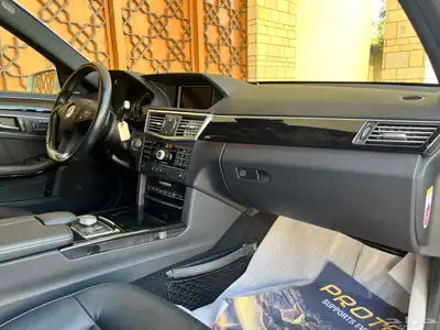 مرسيدس 550 E بحالة المصنع 2010 (تم البيع) 45