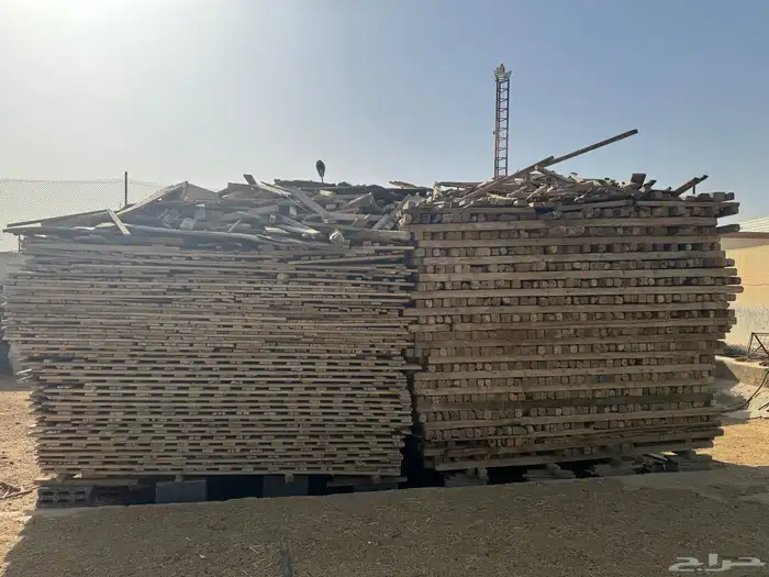 خشب بناء بحالة ممتازة بالخرج آخر يوم 75000 والبيع 80الف 1