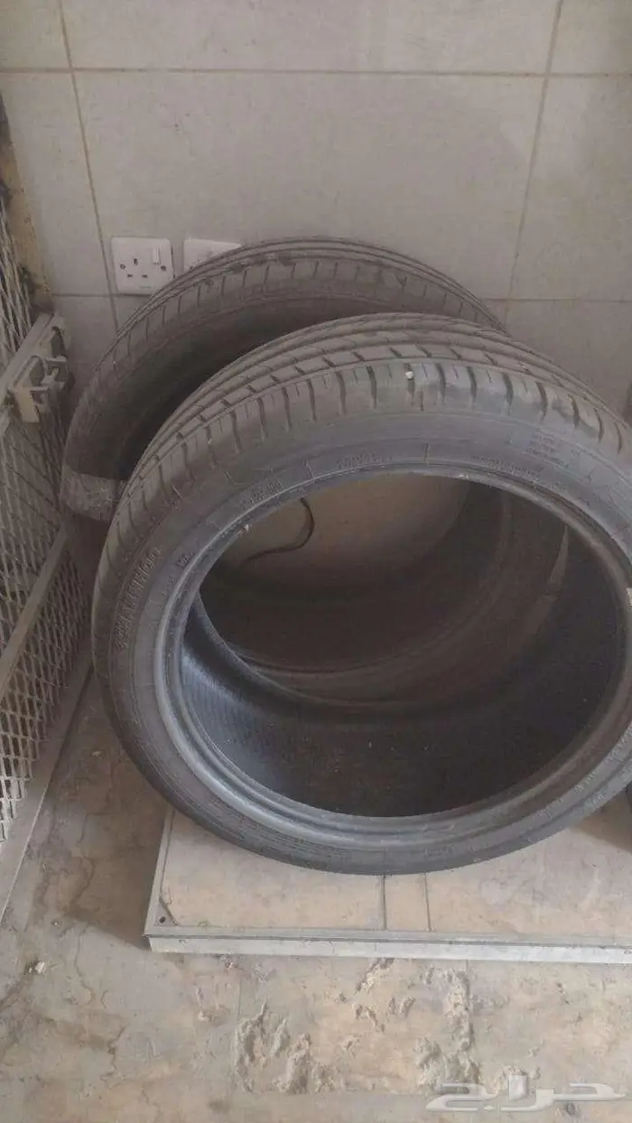 كفرات سيارة شبه جديدة 2
