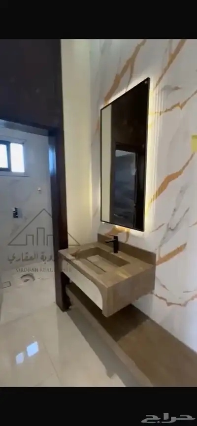 نص دور للبيع حي الفلاح 8