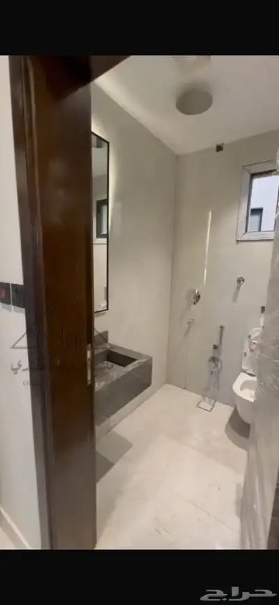 نص دور للبيع حي الفلاح 3