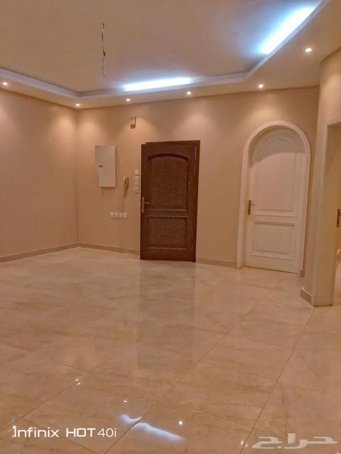 شقة جديدة 4 غرف للإيجار بحي الرياض - جدة 7