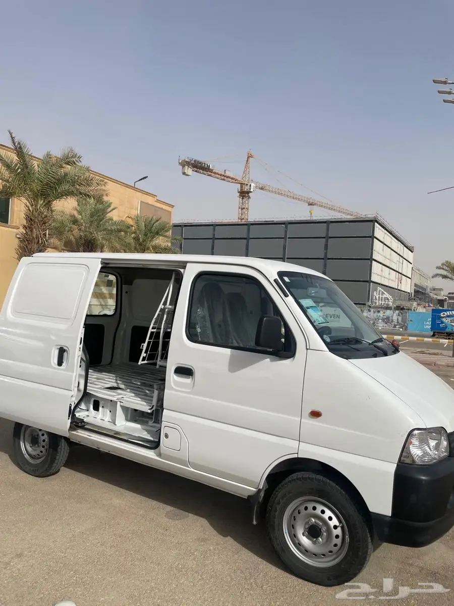 فانات باصات بضاعة للايجار للشركات اللوجستية والمطاعم 2
