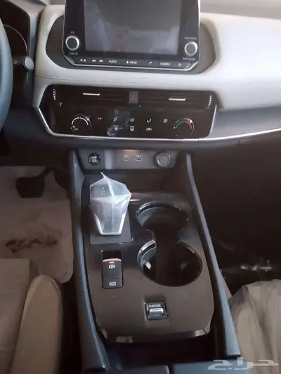 نيسان اكس تريل 5 راكب 7