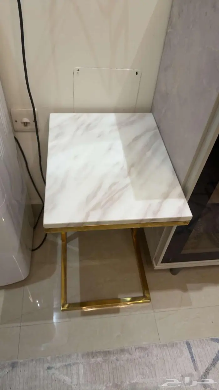 سجاد وطاوله للتقديم رخام 0