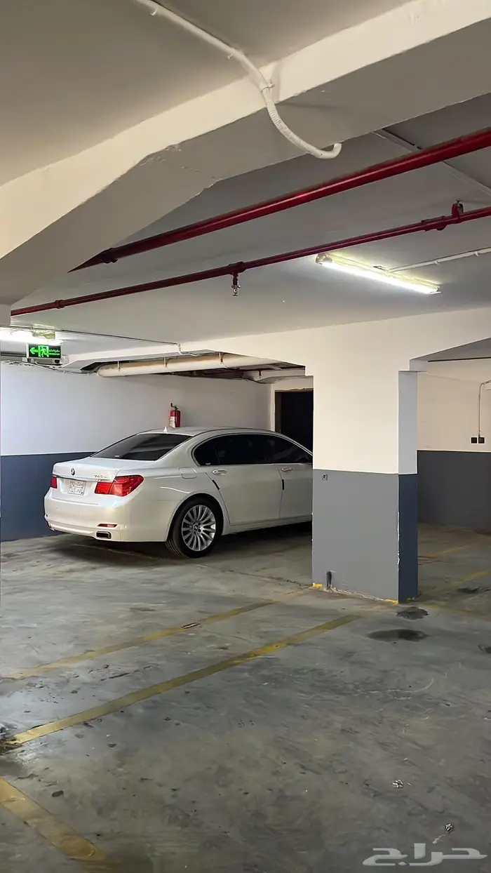 بي إم دبليو سيفن سيريز 2012 مخزنBMW 7-series 28