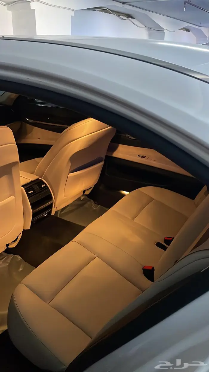 بي إم دبليو سيفن سيريز 2012 مخزنBMW 7-series 15