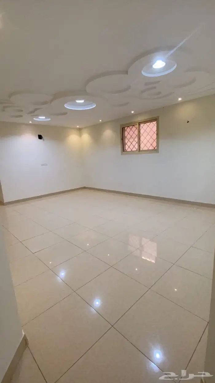 للايجار وحدة علوية حي الريان 2
