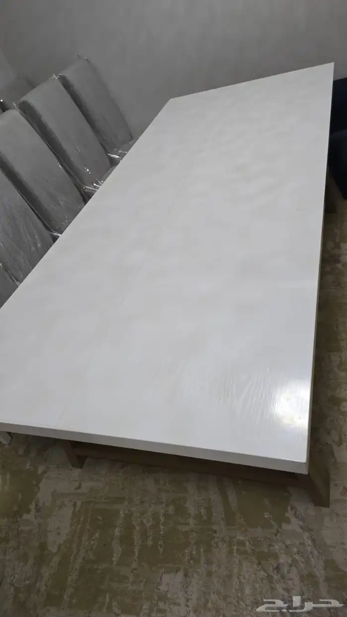 طاولة طعام مع كراسيها 2