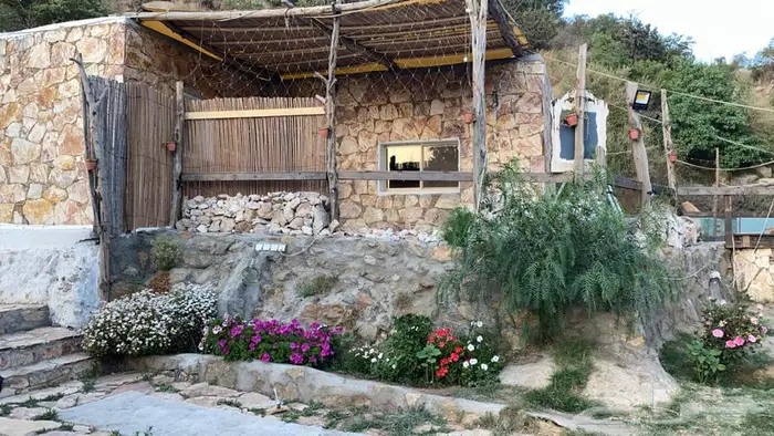 منتجع نزل ريفيه وبيت شعر وملاهي في تنومه ومطلات 1