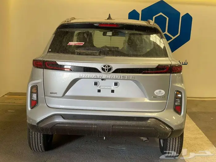 تويوتا اوربان كروزر GLX 2025 3
