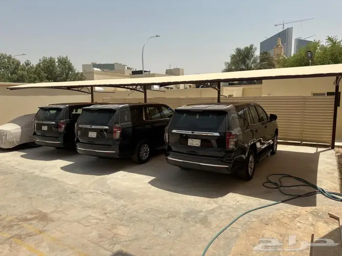 VIP and businessmen transportation in luxury cars 0