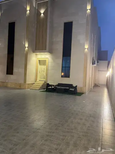 للبيع فيلا بحي الرحبه طريق السيل 14