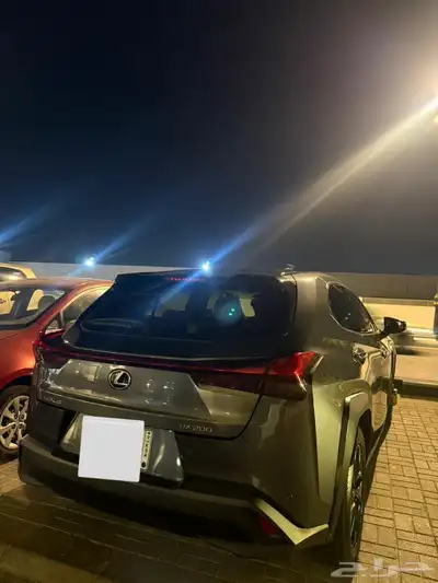 لكزس يو اكس موديل 2022 6
