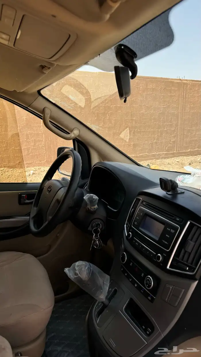 باص هواندي H1 6