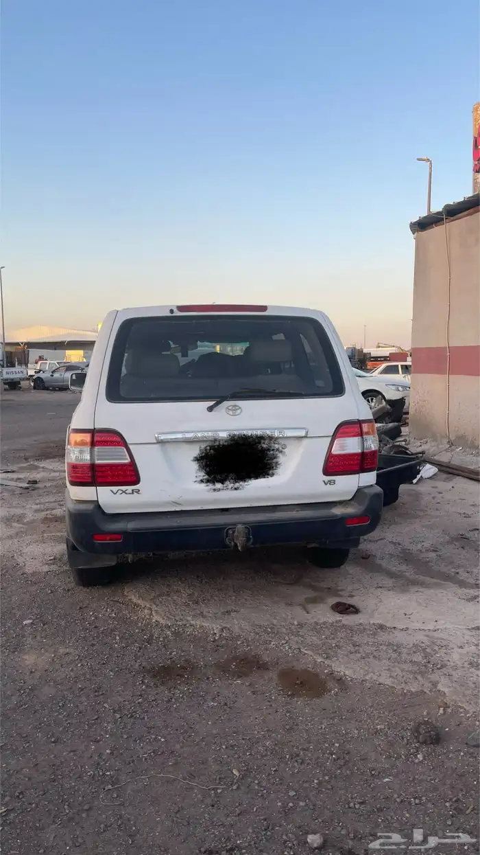 جيب لاندكروزر قطع غيار 1