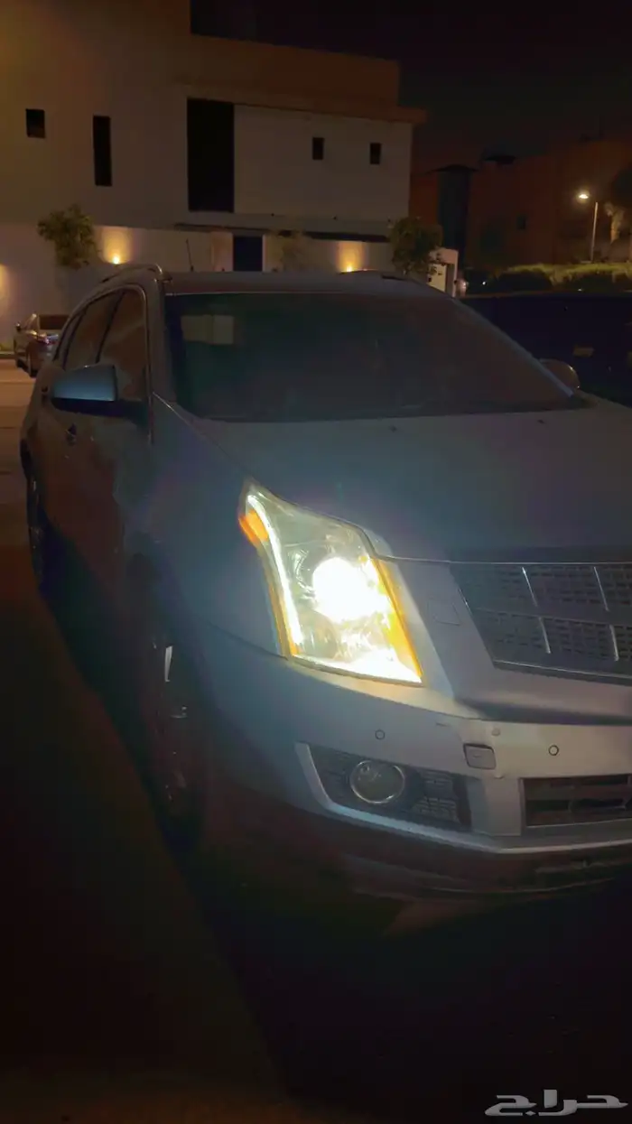منوة المستخدم كاديلاك SRX 8