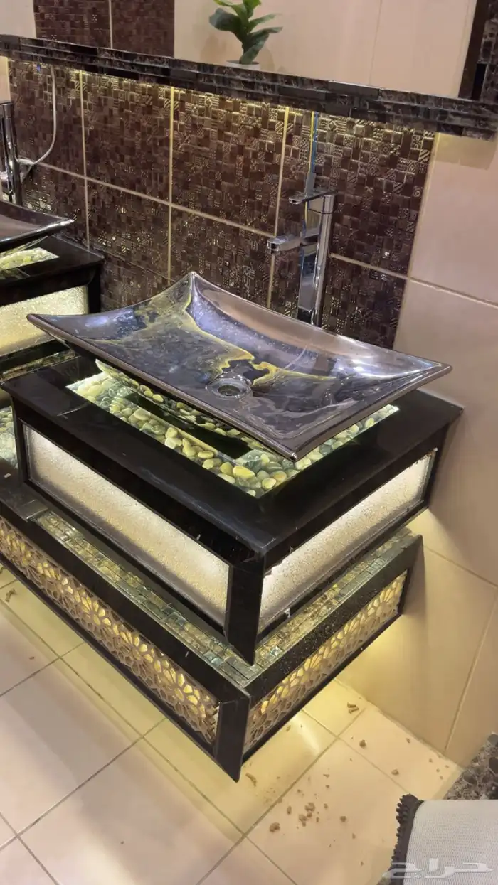 حوضين مغاسل متصل بالديكور مع مرايا كبيره مقاس تقريبا  170 1