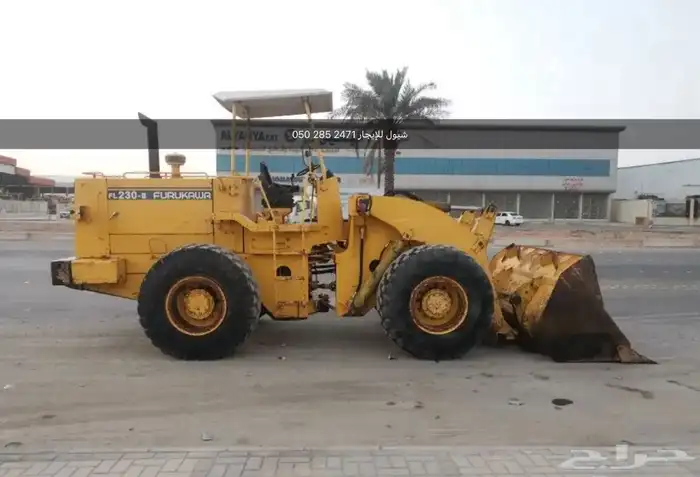 للإيجار اليومي او الشهري  معدات للإيجار  شيول قلاب بوكلين 0