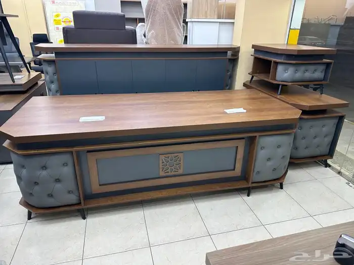 جديد اثاث مكاتب مودرن طقم حق مدير كبير مع كراسي ودولاب مكتب 2