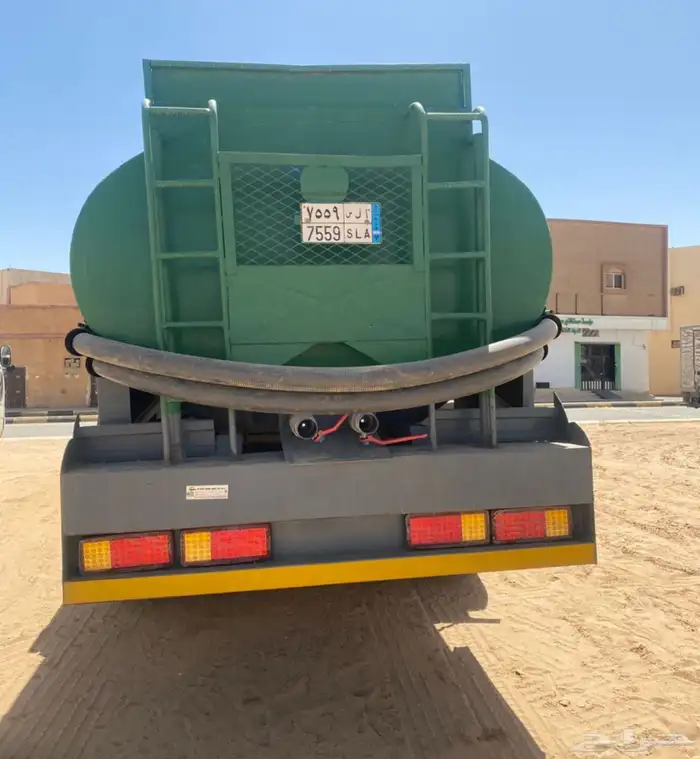 وايت عايدي للايجار. لتوزيع الماء في المدينه والبر 0