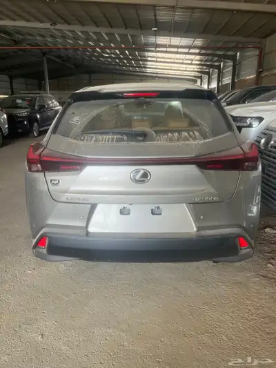 لكزس UX300h موديل 2024 العودة لجميع السيارات 5
