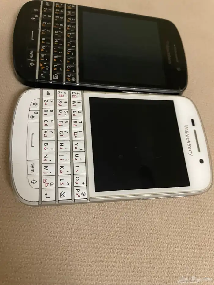 بلاك بيري Q10 وبطاريات بلاك بيري 1