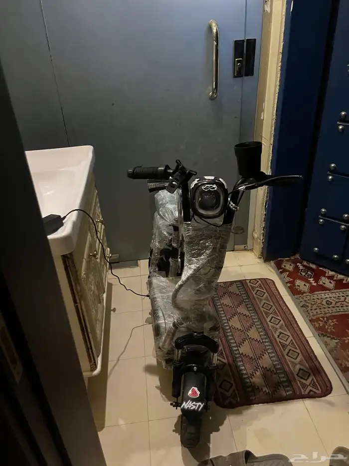 سكوتر مرتبه لسواق ومرتبه لرديف استعمال بصيط ممتاز سريع 6