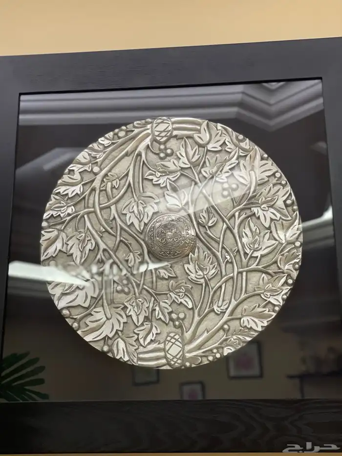 لوح فنيه واكواب برسم فني يدوي من لندن 5