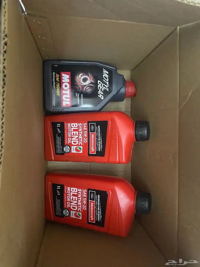 علبتين زيت مكينه موتركرافت اصليه من الوكاله 0