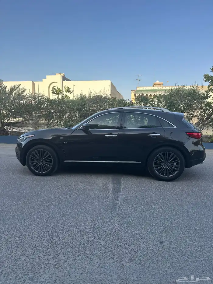 انفنتيتي QX70 ليمتيدا 5